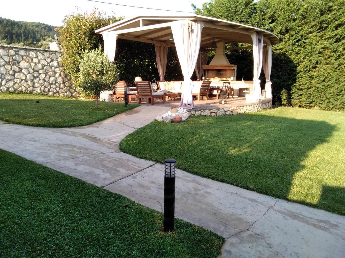 Villa Adelais ซูกาเลดส์ ภายนอก รูปภาพ